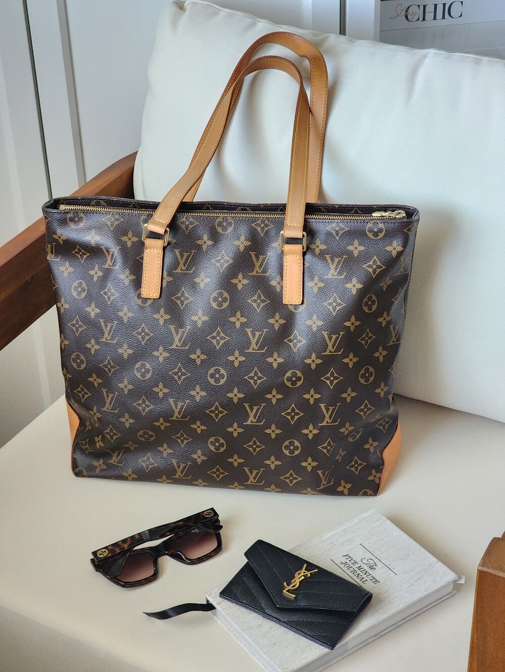 Louis Vuitton Cabas Mezzo Monogram Shoulder Zippered Tote Bag